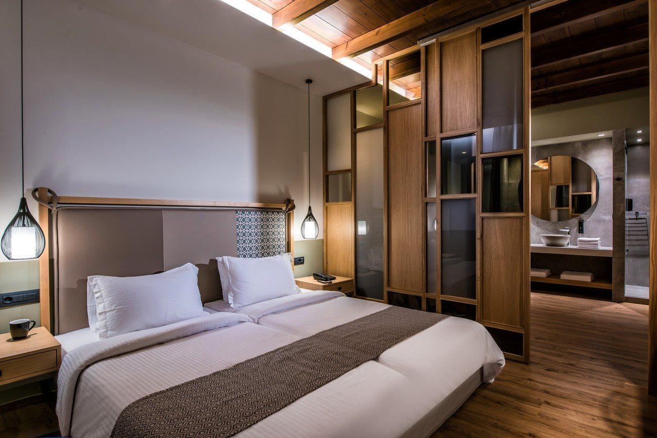 Petousis & Отель Amoudara (Heraklion)